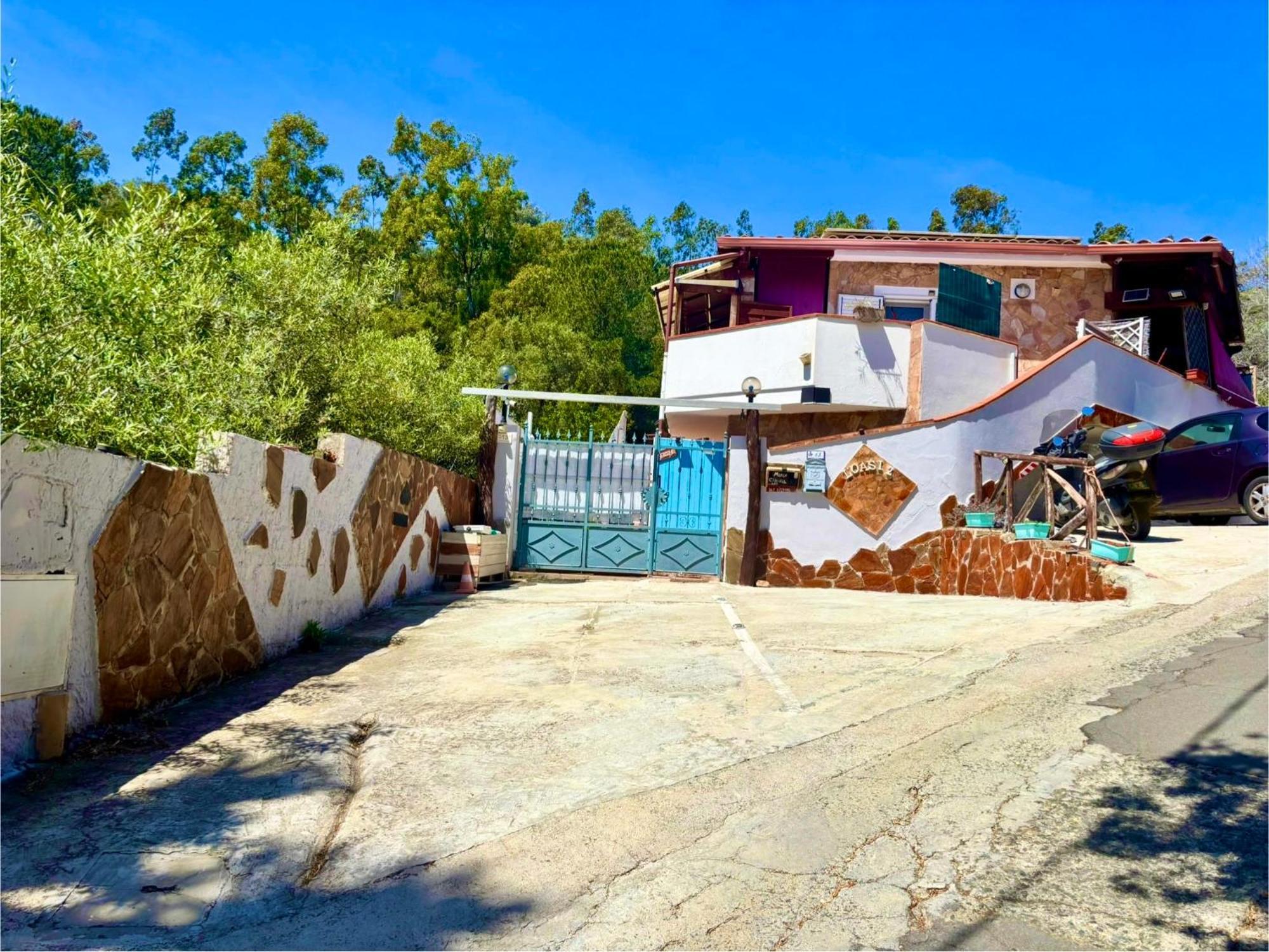L'Oasi Di Chia Bed & Breakfast ภายนอก รูปภาพ